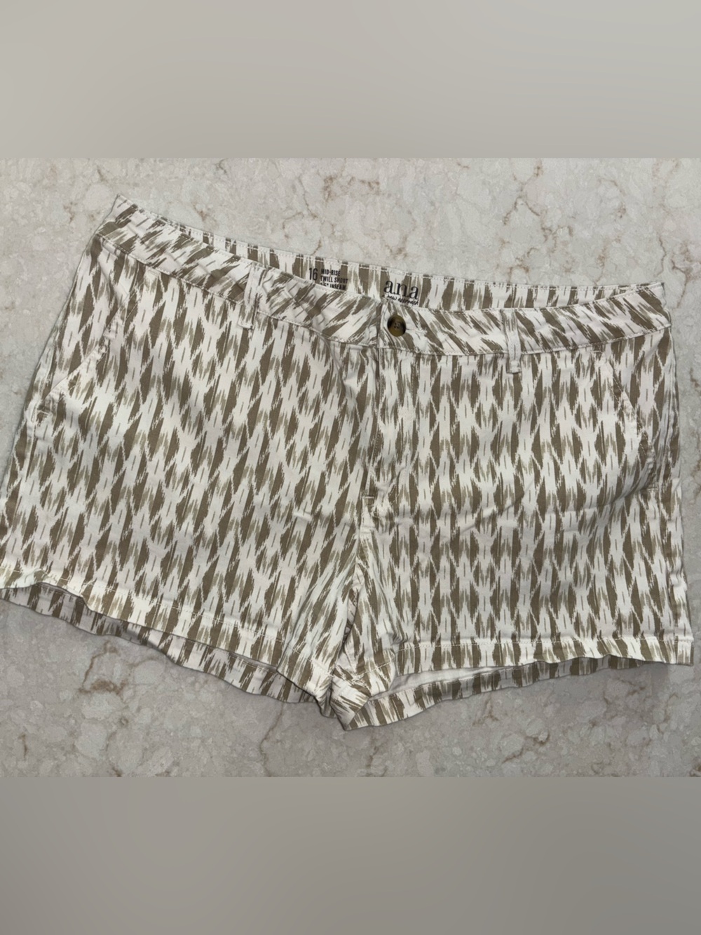 a.n.a. Neutral Print Women's Shorts